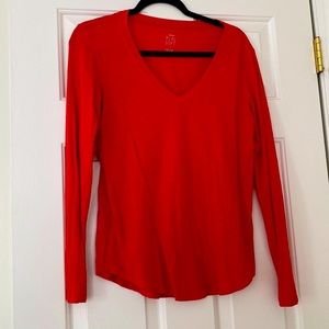 Long sleeve v neck tee